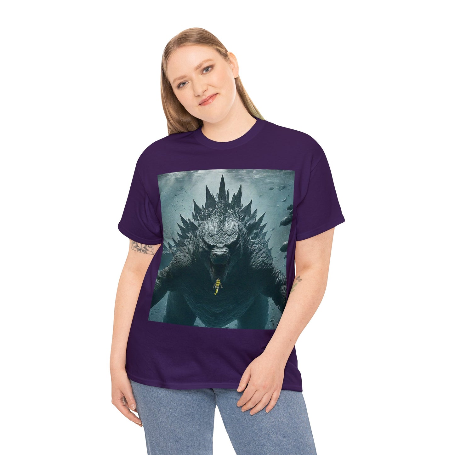 Godzilla deep sea close encounter: Unisex Heavy Cotton Tee